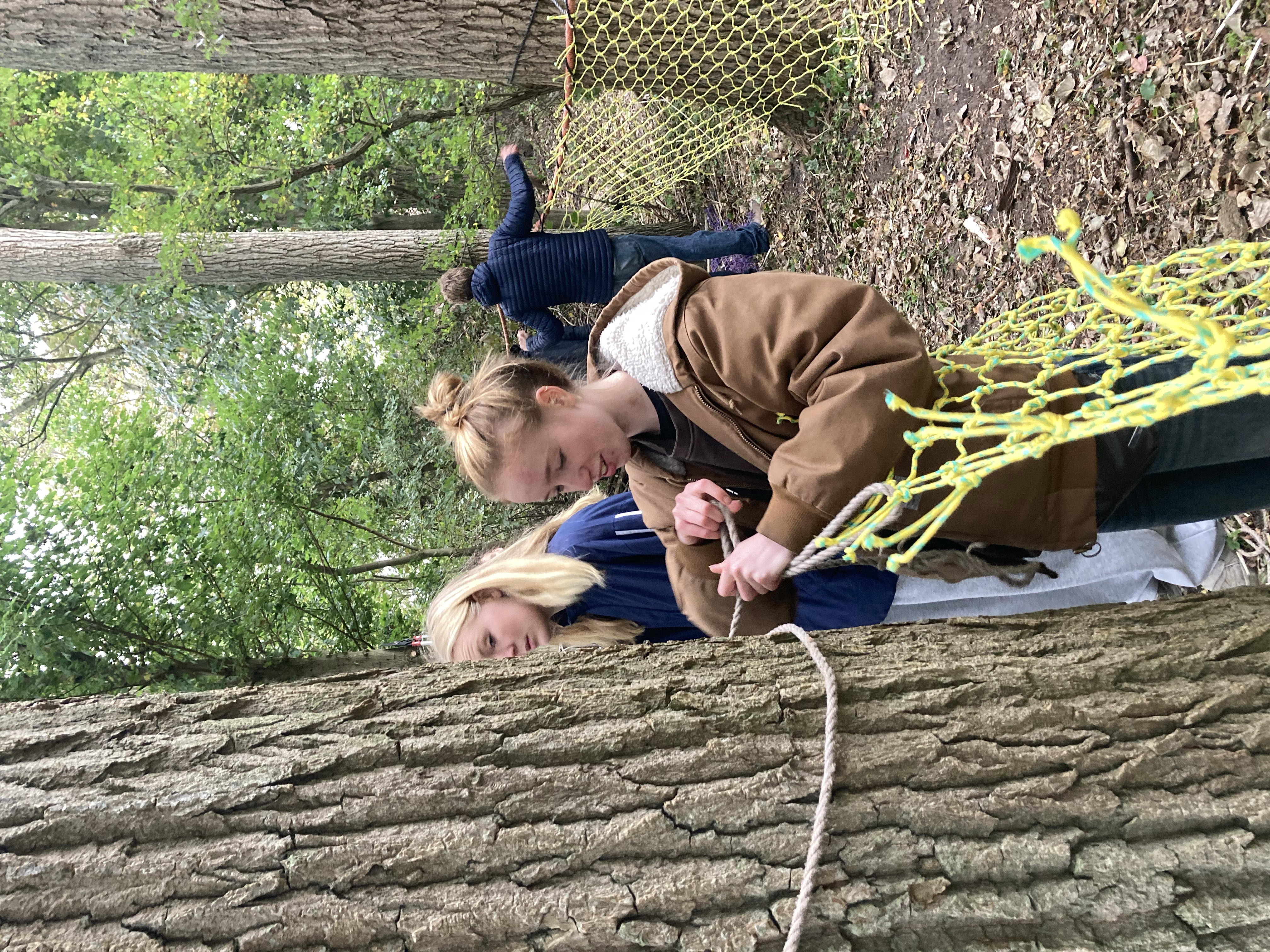 Doortje knoopt aan het nest