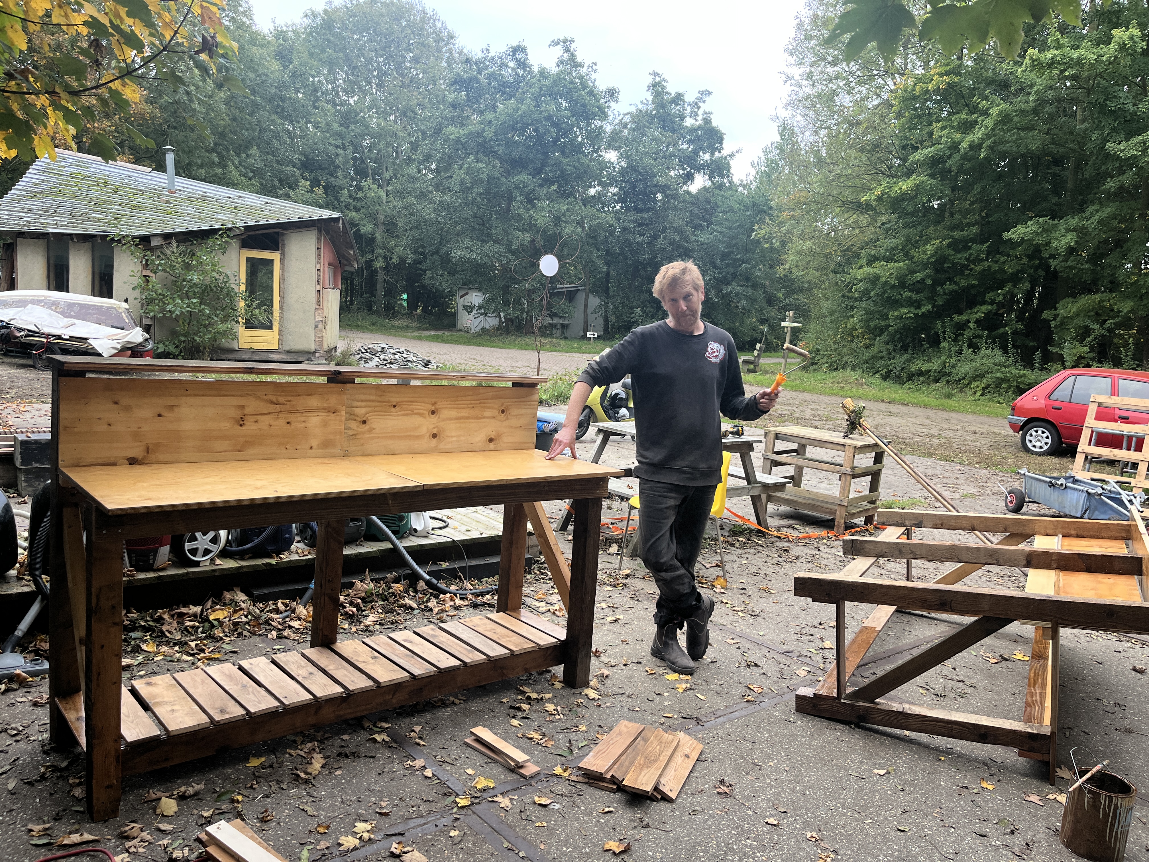 Sjoerd heeft de bar gebouwd